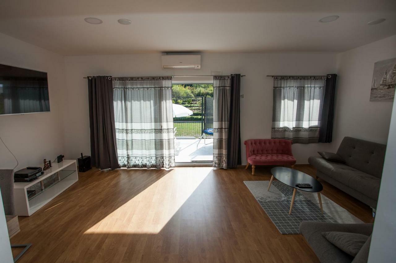 Villa Zrinka **** Svinisce Bagian luar foto