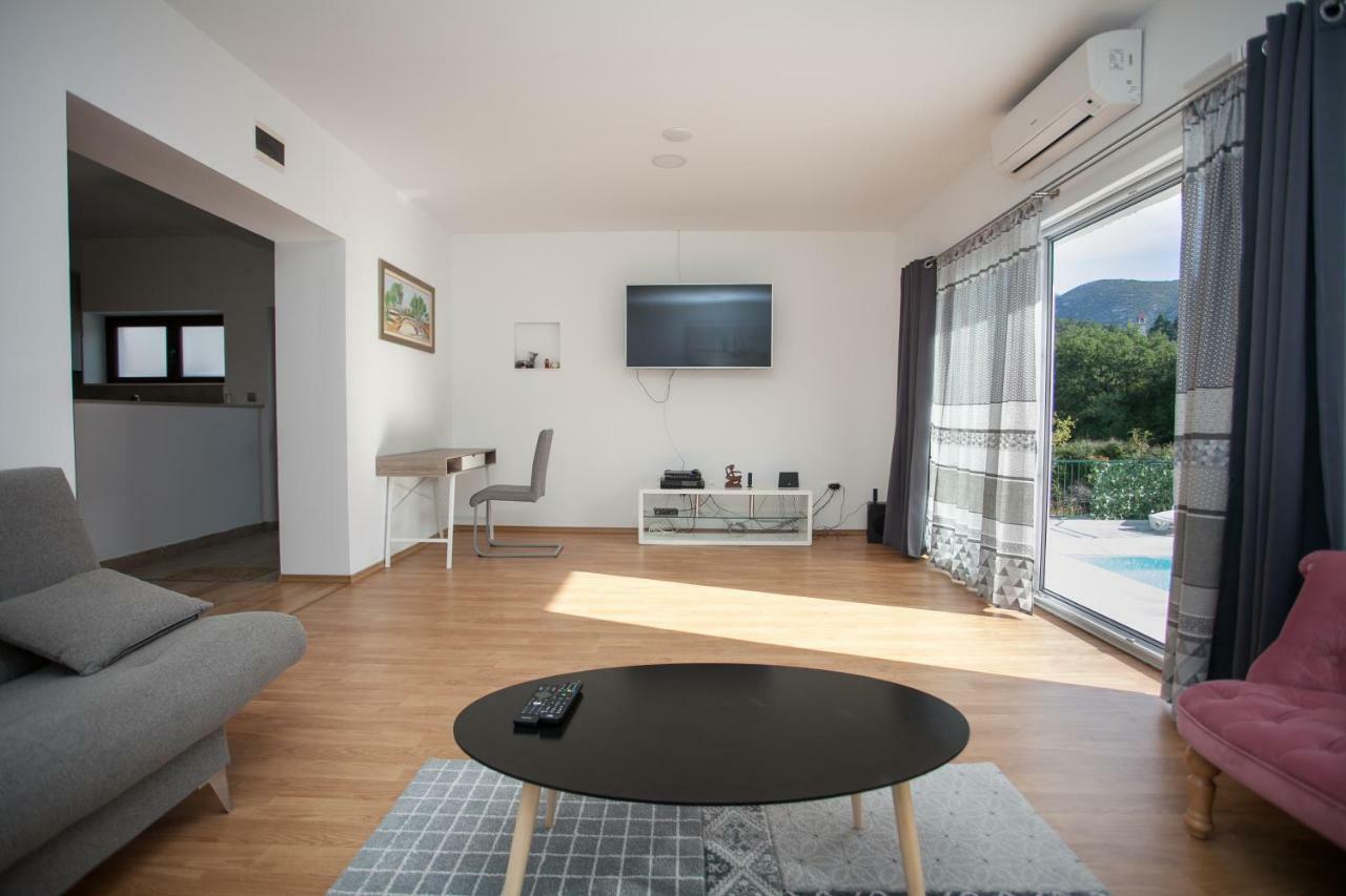 Villa Zrinka **** Svinisce Bagian luar foto